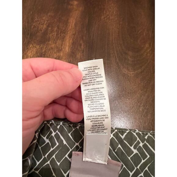 Fabulously Slimming by Chico’s Women’s Green Stretch Ankle Pants Size 0.5 (S) - Picture 5 of 10